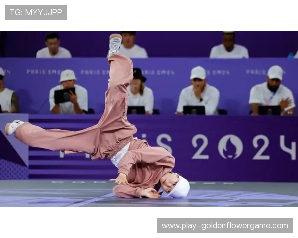 世界霹雳舞锦标赛巴黎站，中国小将连环大招获满分掌声