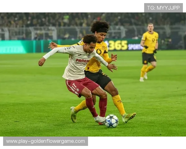 多特蒙德球员斯文松染红，热刺多打一人占先机